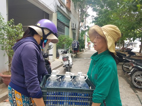 Đà Nẵng thiếu nước sạch vì nước sông Cầu Đỏ nhiễm mặn - Ảnh 3. Đà Nẵng thiếu nước sạch vì nước sông Cầu Đỏ nhiễm mặn - Ảnh 3.