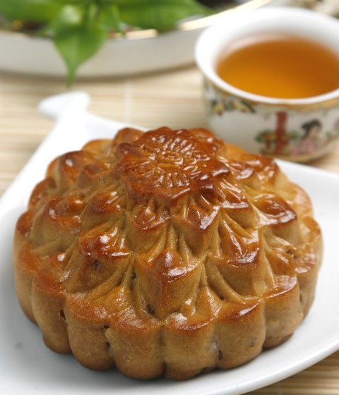 Bánh trung thu nướng tại gia, chồng nhồi bột, vợ xào nhân - Ảnh 4. Bánh trung thu nướng tại gia, chồng nhồi bột, vợ xào nhân - Ảnh 4.