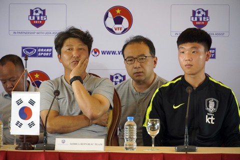 U15 Việt Nam có lối đá tập trung, rất hay - Ảnh 3. U15 Việt Nam có lối đá tập trung, rất hay - Ảnh 3.