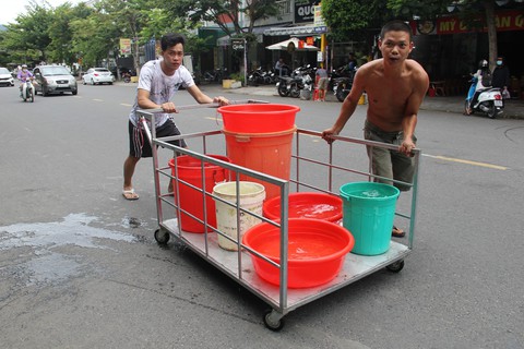 Trời không mưa, nguồn nước Đà Nẵng còn gặp khó - Ảnh 3. Trời không mưa, nguồn nước Đà Nẵng còn gặp khó - Ảnh 3.