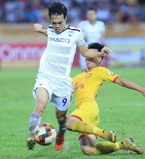 Vòng 22 V-League 2019: Quyết đấu ở sân Pleiku - Ảnh 1. Vòng 22 V-League 2019: Quyết đấu ở sân Pleiku - Ảnh 1.
