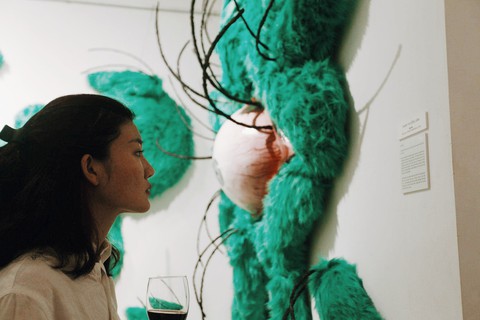 Que than từ vụ cháy rừng Hà Tĩnh, rác thải nhựa, sắt vụn... vào triển lãm - Ảnh 4. Que than từ vụ cháy rừng Hà Tĩnh, rác thải nhựa, sắt vụn... vào triển lãm - Ảnh 4.