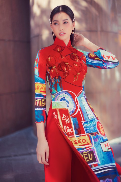 Hoa hậu Tiểu Vy khoe sắc cùng bộ sưu tập áo dài Sài Gòn ơi! - Ảnh 2. Hoa hậu Tiểu Vy khoe sắc cùng bộ sưu tập áo dài Sài Gòn ơi! - Ảnh 2.