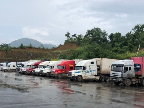 Chấp nhận mẫu C/O mẫu E mới do Trung Quốc cấp, hết cảnh ùn ứ ở cửa khẩu - Ảnh 1. Chấp nhận mẫu C/O mẫu E mới do Trung Quốc cấp, hết cảnh ùn ứ ở cửa khẩu - Ảnh 1.