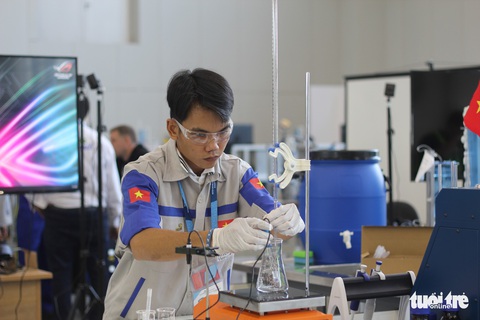 Thi tay nghề thế giới lần thứ 45: đoàn Việt Nam đoạt 1 huy chương bạc - Ảnh 3. Thi tay nghề thế giới lần thứ 45: đoàn Việt Nam đoạt 1 huy chương bạc - Ảnh 3.