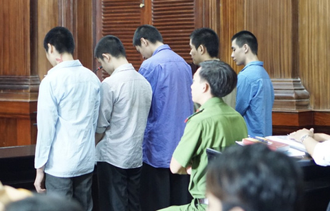 Băng cướp nhí cướp hàng loạt cửa hàng tiện lợi hầu tòa - Ảnh 1. Băng cướp nhí cướp hàng loạt cửa hàng tiện lợi hầu tòa - Ảnh 1.