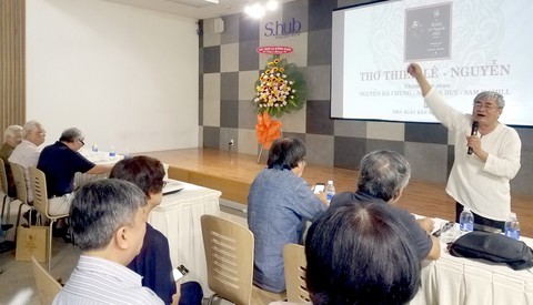 Thơ thiền Lê - Nguyễn ra mắt sau 12 năm thực hiện - Ảnh 1. Thơ thiền Lê - Nguyễn ra mắt sau 12 năm thực hiện - Ảnh 1.