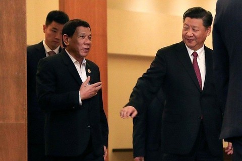 Thấy gì ở chuyến thăm Trung Quốc của ông Duterte? - Ảnh 1. Thấy gì ở chuyến thăm Trung Quốc của ông Duterte? - Ảnh 1.