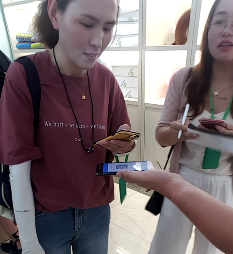 Xử lý tình trạng khách du lịch sử dụng ngoại tệ tại Đà Nẵng - Ảnh 2. Xử lý tình trạng khách du lịch sử dụng ngoại tệ tại Đà Nẵng - Ảnh 2.
