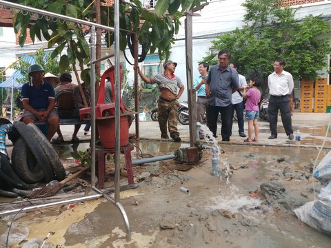 Đà Nẵng khoan giếng ngầm ở 2 quận để cấp nước tạm thời cho dân - Ảnh 1. Đà Nẵng khoan giếng ngầm ở 2 quận để cấp nước tạm thời cho dân - Ảnh 1.