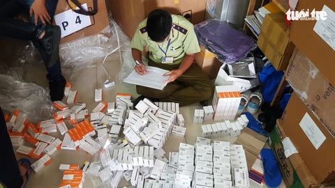 Phát hiện điểm chứa thuốc tân dược nhập lậu trị giá hàng tỉ đồng tại TP.HCM - Ảnh 1. Phát hiện điểm chứa thuốc tân dược nhập lậu trị giá hàng tỉ đồng tại TP.HCM - Ảnh 1.
