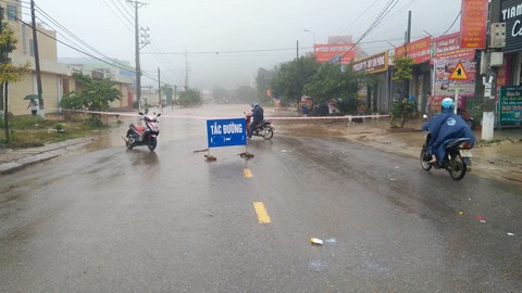 Video Mộc Châu ngập nặng, nước chảy như lũ trên đường - Ảnh 2. Video Mộc Châu ngập nặng, nước chảy như lũ trên đường - Ảnh 2.