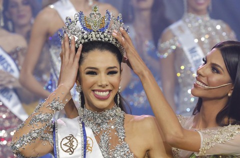 Cô sinh viên 19 tuổi đăng quang Hoa hậu Venezuela 2019 - Ảnh 1. Cô sinh viên 19 tuổi đăng quang Hoa hậu Venezuela 2019 - Ảnh 1.