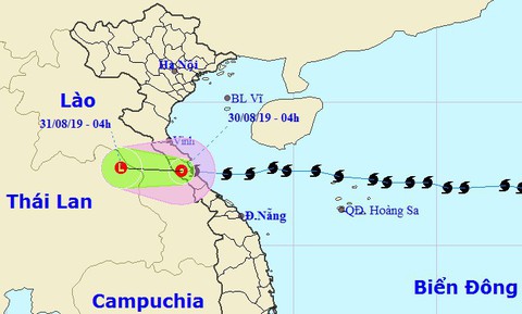 Bão số 4 đổ bộ Hà Tĩnh - Quảng Bình, suy yếu thành áp thấp nhiệt đới - Ảnh 4. Bão số 4 đổ bộ Hà Tĩnh - Quảng Bình, suy yếu thành áp thấp nhiệt đới - Ảnh 4.