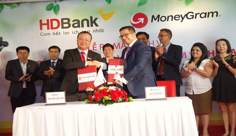 MoneyGram ra mắt dịch vụ chi trả kiều hối tại nhà với HDBank - Ảnh 2. MoneyGram ra mắt dịch vụ chi trả kiều hối tại nhà với HDBank - Ảnh 2.
