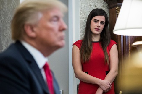 Ông Trump không muốn chụp ảnh chung với gái út vì út quá béo? - Ảnh 2. Ông Trump không muốn chụp ảnh chung với gái út vì út quá béo? - Ảnh 2.