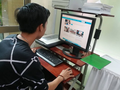 TP.HCM: Người dân Q.10 có thể làm thủ tục qua mạng từ trang web phường - Ảnh 1. TP.HCM: Người dân Q.10 có thể làm thủ tục qua mạng từ trang web phường - Ảnh 1.