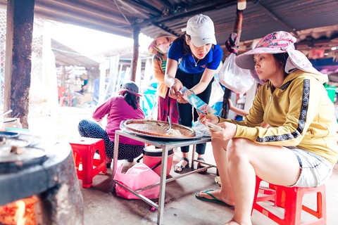 Tử tế với Sa Cần - Kỳ 3: Góp sức cứu con sông quê của Tế Hanh - Ảnh 3. Tử tế với Sa Cần - Kỳ 3: Góp sức cứu con sông quê của Tế Hanh - Ảnh 3.