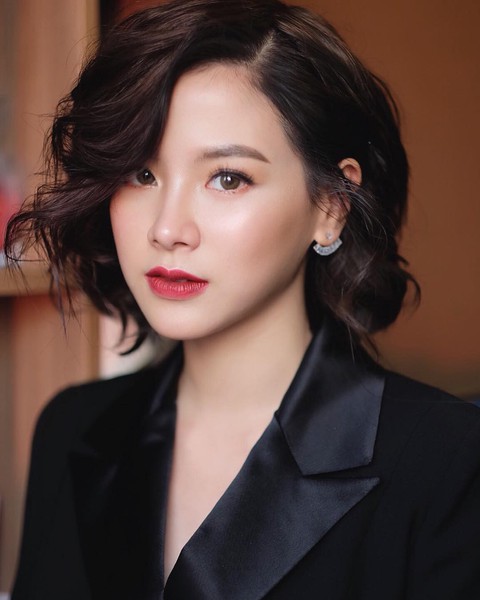 Baifern Pimchanok - người đẹp chuyển giới Chiếc lá cuốn bay là ai? - Ảnh 12. Baifern Pimchanok - người đẹp chuyển giới Chiếc lá cuốn bay là ai? - Ảnh 12.