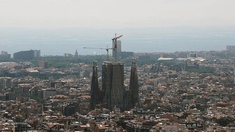 Barcelona thử nghiệm ứng dụng cho phép người dân khiếu nại mùi hôi thối - Ảnh 1. Barcelona thử nghiệm ứng dụng cho phép người dân khiếu nại mùi hôi thối - Ảnh 1.
