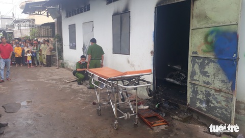 Thanh niên 29 tuổi chết cháy trong phòng trọ lúc nửa đêm - Ảnh 1. Thanh niên 29 tuổi chết cháy trong phòng trọ lúc nửa đêm - Ảnh 1.