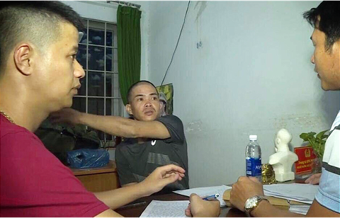 Thủ phạm dùng vỏ chai bia đâm đồng nghiệp tử vong ra đầu thú - Ảnh 1. Thủ phạm dùng vỏ chai bia đâm đồng nghiệp tử vong ra đầu thú - Ảnh 1.