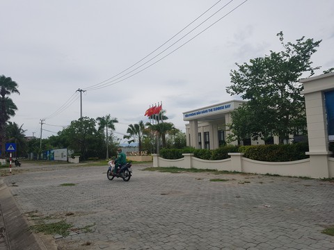 Dân Đà Nẵng đòi nhà ở dự án liên quan đến Vũ ‘nhôm’ - Ảnh 2. Dân Đà Nẵng đòi nhà ở dự án liên quan đến Vũ ‘nhôm’ - Ảnh 2.