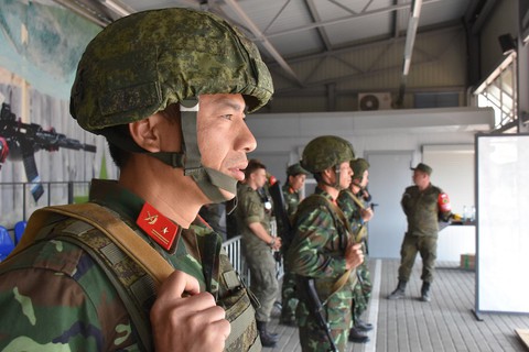 Đội anh nuôi của Việt Nam thi bắn súng cũng bá phát - Ảnh 1. Đội anh nuôi của Việt Nam thi bắn súng cũng bá phát - Ảnh 1.
