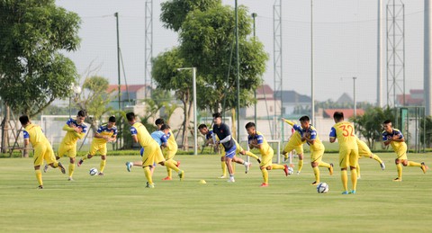 Thầy Park quần thảo các cầu thủ tấn công U22 Việt Nam - Ảnh 2. Thầy Park quần thảo các cầu thủ tấn công U22 Việt Nam - Ảnh 2.