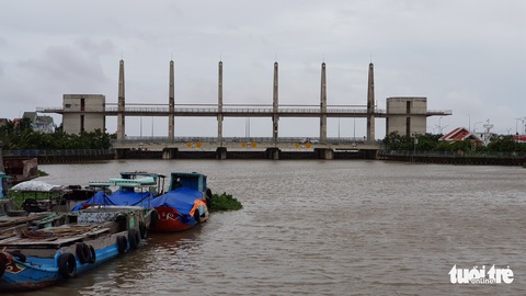 Miền Tây chủ động ứng phó xâm nhập mặn và thiếu nước ngọt - Ảnh 1. Miền Tây chủ động ứng phó xâm nhập mặn và thiếu nước ngọt - Ảnh 1.