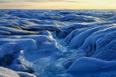 Nắng nóng khủng khiếp, Greenland mất 197 tỉ tấn băng trong một tháng - Ảnh 4. Nắng nóng khủng khiếp, Greenland mất 197 tỉ tấn băng trong một tháng - Ảnh 4.