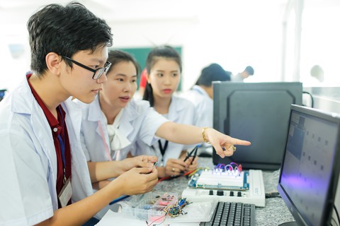 Điểm chuẩn Đại học Công nghệ TP.HCM: từ 16 đến 22 - Ảnh 1. Điểm chuẩn Đại học Công nghệ TP.HCM: từ 16 đến 22 - Ảnh 1.