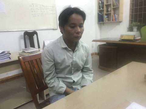 Khởi tố vụ chặn xe con bắt viết giấy nợ của mẹ - Ảnh 2. Khởi tố vụ chặn xe con bắt viết giấy nợ của mẹ - Ảnh 2.
