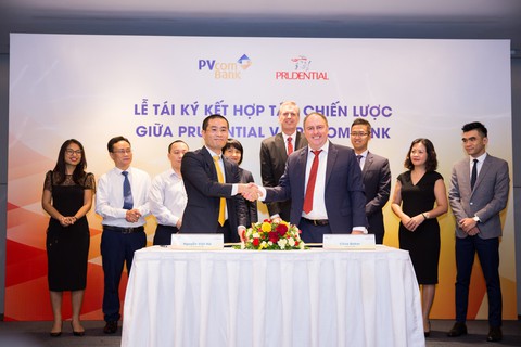 Prudential Việt Nam và PVcomBank tái ký hợp tác độc quyền - Ảnh 1. Prudential Việt Nam và PVcomBank tái ký hợp tác độc quyền - Ảnh 1.