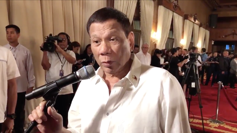 Tổng thống Duterte tuyên bố không chấp nhận Trung Quốc sở hữu Biển Đông - Ảnh 1. Tổng thống Duterte tuyên bố không chấp nhận Trung Quốc sở hữu Biển Đông - Ảnh 1.