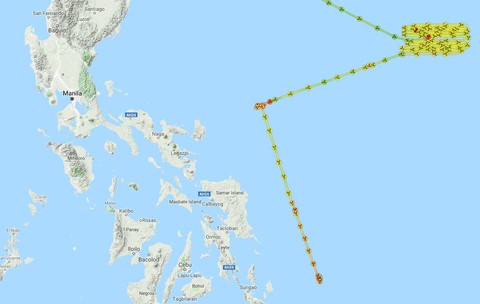 Dân Philippines sục sôi vì 2 tàu khảo sát Trung Quốc vào EEZ của mình - Ảnh 2. Dân Philippines sục sôi vì 2 tàu khảo sát Trung Quốc vào EEZ của mình - Ảnh 2.