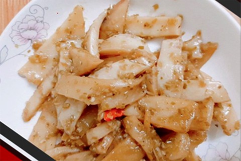 Cơm dừa kho khô sả ấm lòng chiều mưa thành phố - Ảnh 1. Cơm dừa kho khô sả ấm lòng chiều mưa thành phố - Ảnh 1.