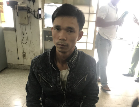 CSGT lệnh dừng xe, thanh niên tăng tốc bỏ chạy tông một chiến sĩ nhập viện - Ảnh 1. CSGT lệnh dừng xe, thanh niên tăng tốc bỏ chạy tông một chiến sĩ nhập viện - Ảnh 1.