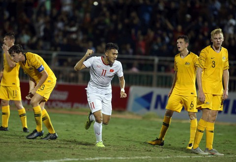 Việt Nam rơi vào thế khó khi thua Úc 1-4 ở Giải U18 Đông Nam Á 2019 - Ảnh 3. Việt Nam rơi vào thế khó khi thua Úc 1-4 ở Giải U18 Đông Nam Á 2019 - Ảnh 3.