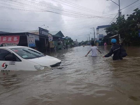 Mạng xã hội tràn ngập hình ảnh, bàn luận về ngập ở Phú Quốc - Ảnh 3. Mạng xã hội tràn ngập hình ảnh, bàn luận về ngập ở Phú Quốc - Ảnh 3.
