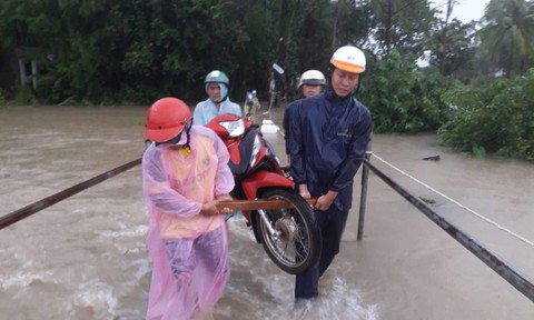 Phú Quốc dừng hội họp để tập trung chống ngập - Ảnh 2. Phú Quốc dừng hội họp để tập trung chống ngập - Ảnh 2.