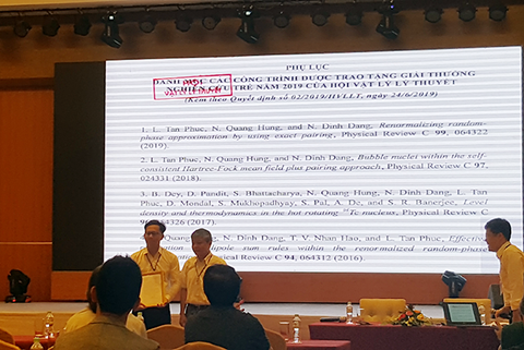 Nhà khoa học trường ĐH Duy Tân được trao giải thưởng nghiên cứu trẻ lần thứ 10 - Ảnh 2. Nhà khoa học trường ĐH Duy Tân được trao giải thưởng nghiên cứu trẻ lần thứ 10 - Ảnh 2.