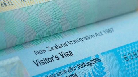 New Zealand phát hiện 47 hồ sơ gian lận của du học sinh Việt Nam - Ảnh 1. New Zealand phát hiện 47 hồ sơ gian lận của du học sinh Việt Nam - Ảnh 1.