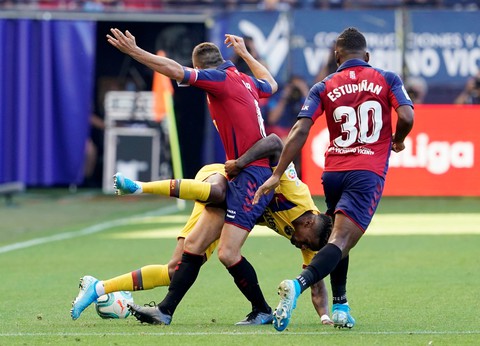 Messi vẫn chưa đá, Barca bị Osasuna cầm hòa 2-2 - Ảnh 1. Messi vẫn chưa đá, Barca bị Osasuna cầm hòa 2-2 - Ảnh 1.