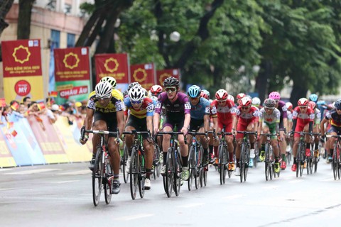 Các tay đua Hàn Quốc áp đảo chặng đầu VTV Cup 2019 - Ảnh 2. Các tay đua Hàn Quốc áp đảo chặng đầu VTV Cup 2019 - Ảnh 2.
