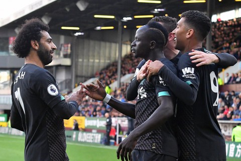 Salah - Mane cần chuyên nghiệp như Ronaldo - Bale - Ảnh 1. Salah - Mane cần chuyên nghiệp như Ronaldo - Bale - Ảnh 1.