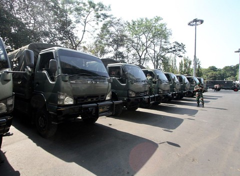 Indonesia đem xe bọc thép đến sân Bung Karno trước trận gặp Thái Lan - Ảnh 5. Indonesia đem xe bọc thép đến sân Bung Karno trước trận gặp Thái Lan - Ảnh 5.