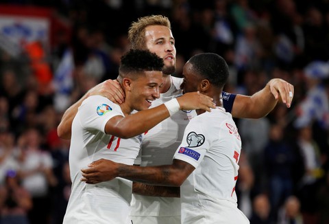 ‘Thần đồng’ Sancho tỏa sáng, tuyển Anh lội ngược dòng đá bại Kosovo 5-3 - Ảnh 3. ‘Thần đồng’ Sancho tỏa sáng, tuyển Anh lội ngược dòng đá bại Kosovo 5-3 - Ảnh 3.