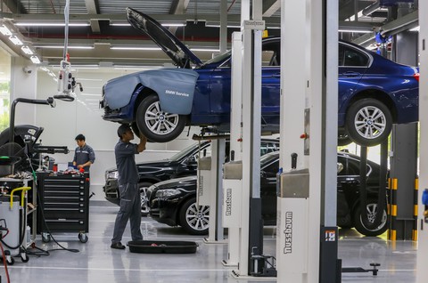 Khách hàng BMW sẽ được chuyên gia từ Anh tư vấn chăm sóc xe - Ảnh 3. Khách hàng BMW sẽ được chuyên gia từ Anh tư vấn chăm sóc xe - Ảnh 3.