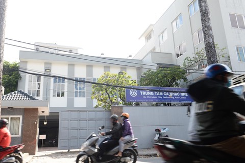 Cựu giám đốc Sở Tài chính TP.HCM bỏ trốn liên quan vụ án đại gia Diệp Bạch Dương - Ảnh 4. Cựu giám đốc Sở Tài chính TP.HCM bỏ trốn liên quan vụ án đại gia Diệp Bạch Dương - Ảnh 4.